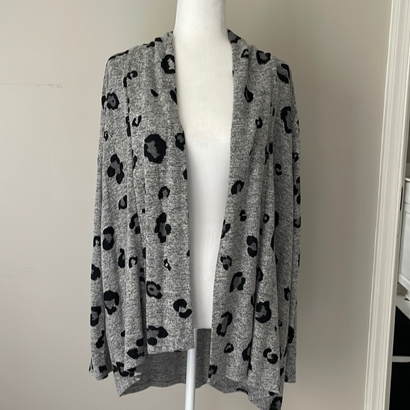 Gibson Look Open Front Fleece Cardigan - Picture 2 of 8